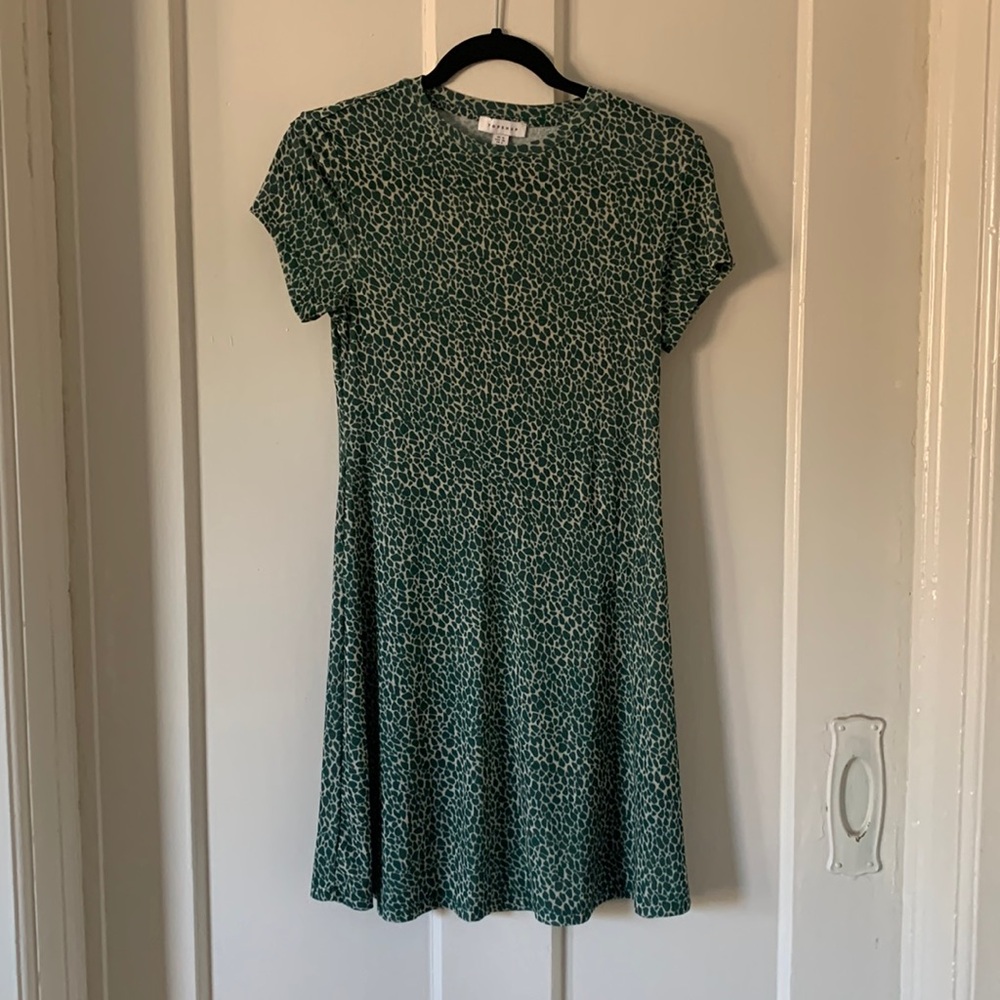 Topshop knee length dress in leopard print